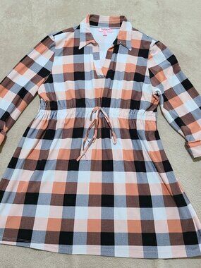 Feathers Maternity Plaid Tunic Large, Elastic Waistband